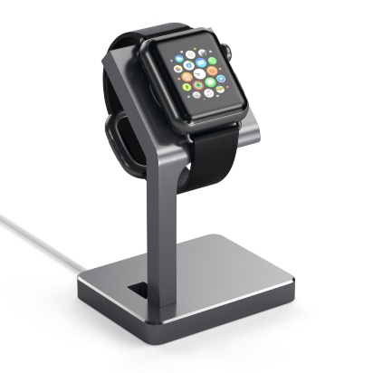 Satechi Aluminum Apple Watch Charging Stand С док-станцией Satechi Aluminum Apple Watch Series ваши Apple Watch будут заряжаться на подставке, которая приподнимает часы над поверхностью. Угол наклона подставки обеспечит оптимальное положение часов для работы с сенсорным экраном, в то время, пока ваши часы заряжаются. 