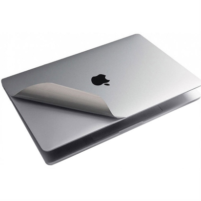 Защитная пленка Wiwu для MacBook Air 13 Защитная пленка Wiwu для MacBook Air 13 представляет собой комплексную защиту корпуса ноутбука. В набор входят 4 пленки, призванные уберечь лептоп от загрязнения, появления царапин и даже намокания. Все элементы имеют клейкую основу 3M и идеально совпадают с размерами частей корпуса ноутбука. Защитная пленка легко устанавливается и при необходимости может быть также легко снята.