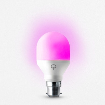 LIFX Mini Color - Умная лампа (Цоколь E27) LIFX Mini – самая компактная лампа из линейки LIFX с диапазоном в 16 миллионов цветом.
LIFX устанавливается как любая традиционная лампа. Просто загрузите приложение, подключитесь к Wi-Fi, и вы готовы к работе. Полностью контролируйте освещение. 